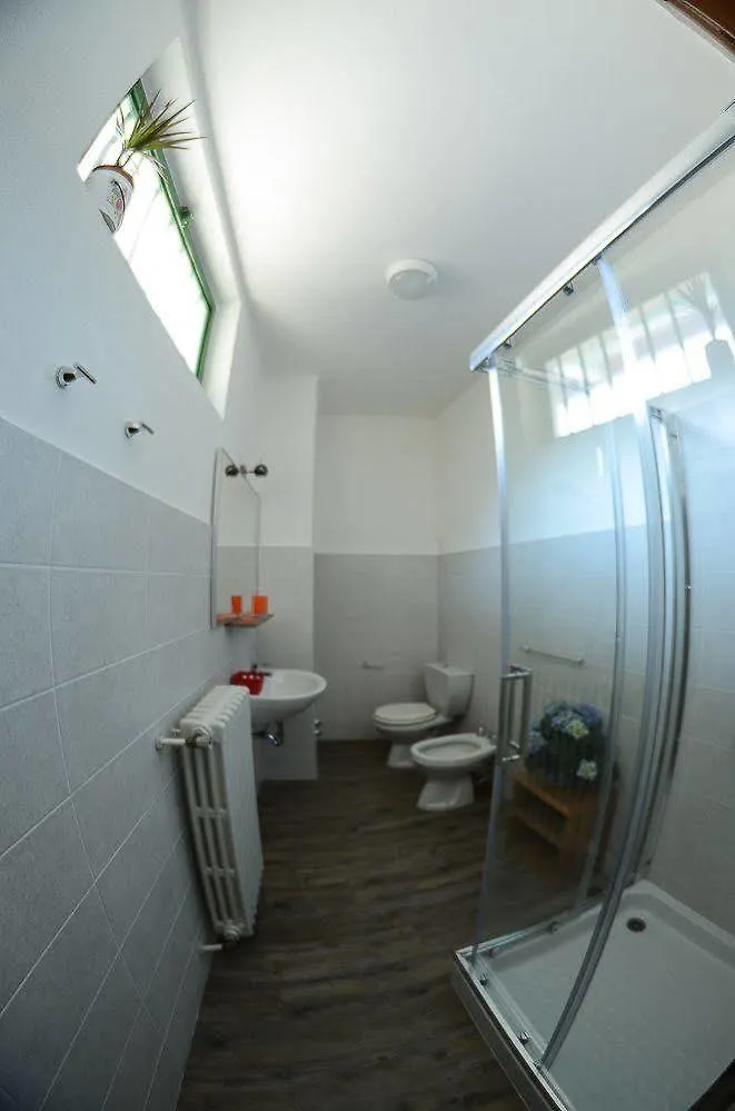 **  Hotel National Zelbio Italy