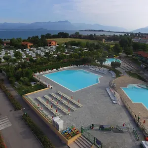 The Garda Village **** Сирмионе